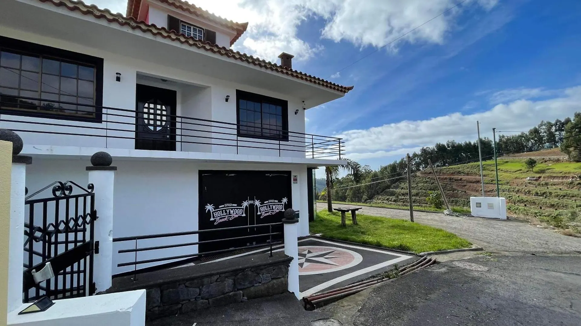 Hollywood Villa Campanario